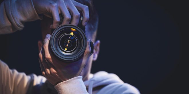 להפוך רגעים לזיכרונות: חברת מלך האטרקציות והקסם של מגנטים לאירועים